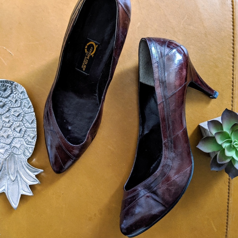 Vintage eel skin oxblood kitten heels pumps